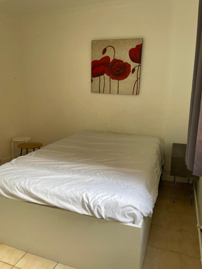 דירות Fontaine  Chambre Cour מראה חיצוני תמונה